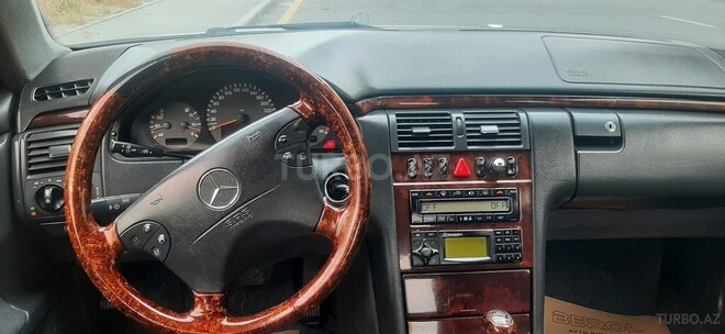 Mercedes E 220 d 2000, 300,000 km - 2.2 l - Bakı