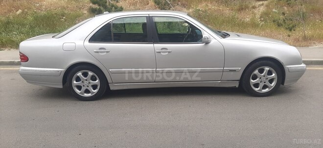Mercedes E 220 d 2000, 300,000 km - 2.2 l - Bakı