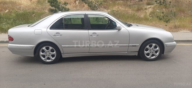 Mercedes E 220 d 2000, 300,000 km - 2.2 l - Bakı