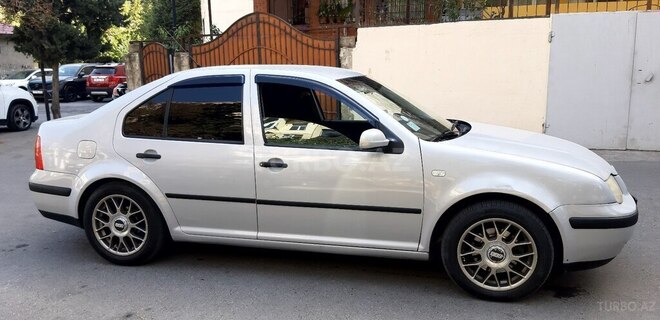 Volkswagen Bora 2000, 185,000 km - 1.6 l - Bakı