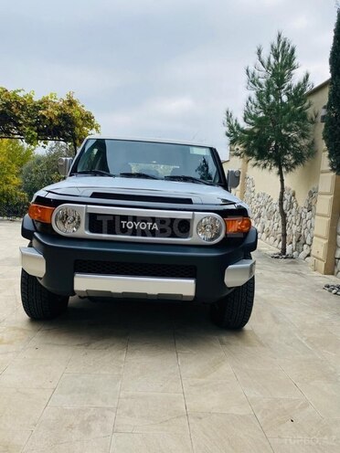 Toyota FJ Cruiser 2021, 5,800 km - 4.0 l - Bakı