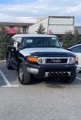 Toyota FJ Cruiser 2021, 5,800 km - 4.0 l - Bakı