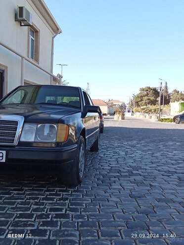 Mercedes E 200 1993, 305,000 km - 2.0 l - Bakı