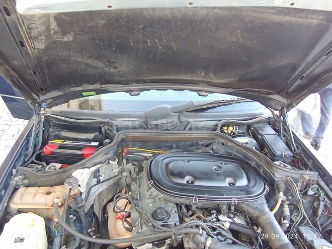 Mercedes E 200 1993, 305,000 km - 2.0 l - Bakı