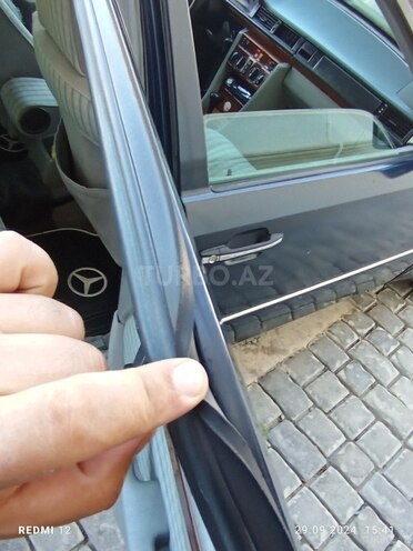 Mercedes E 200 1993, 305,000 km - 2.0 l - Bakı