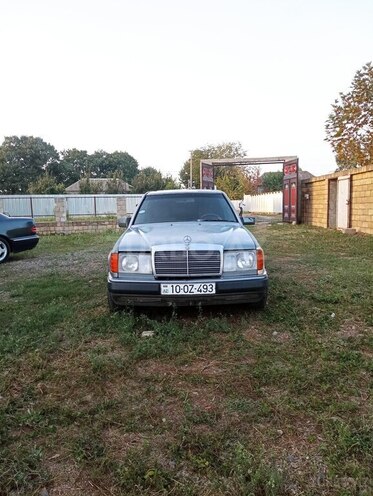 Mercedes E 250 1995, 350,000 km - 2.5 l - Masallı