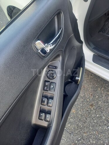 Kia Cerato 2013, 259,327 km - 1.6 l - Qəbələ