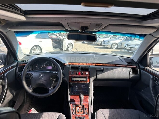 Mercedes E 220 d 2001, 390,000 km - 2.2 l - Bakı