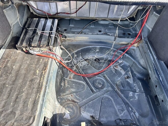 Mercedes E 220 d 2001, 390,000 km - 2.2 l - Bakı