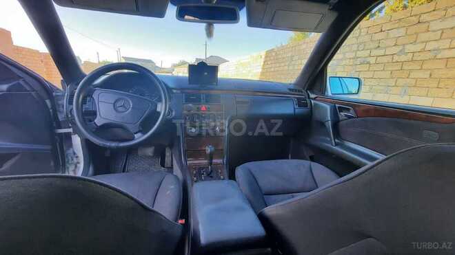 Mercedes E 230 1997, 339,030 km - 2.3 l - Bakı