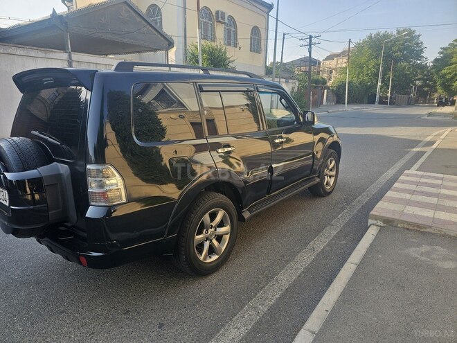 Mitsubishi Pajero 2007, 217,085 km - 3.0 l - Qazax