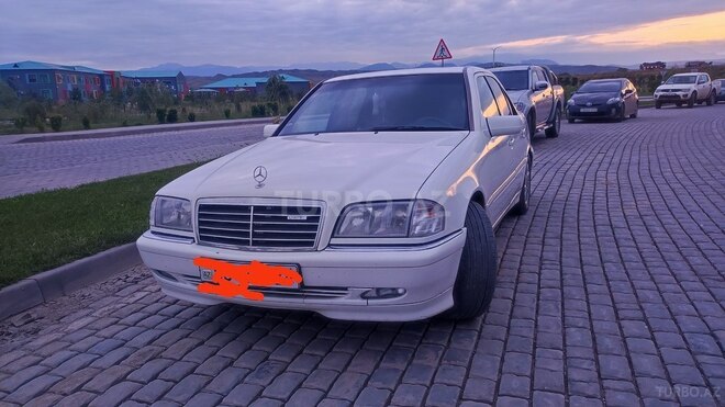 Mercedes C 230 1998, 175,000 km - 2.3 l - Lənkəran