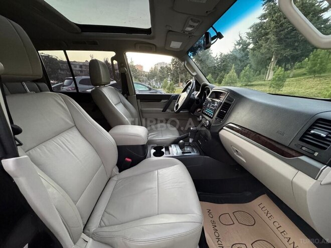 Mitsubishi Pajero 2010, 157,000 km - 3.5 л - Bakı