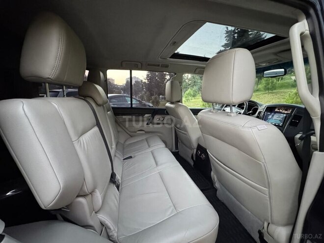 Mitsubishi Pajero 2010, 157,000 km - 3.5 л - Bakı