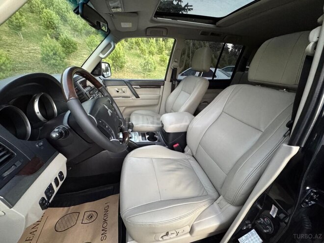Mitsubishi Pajero 2010, 157,000 km - 3.5 л - Bakı
