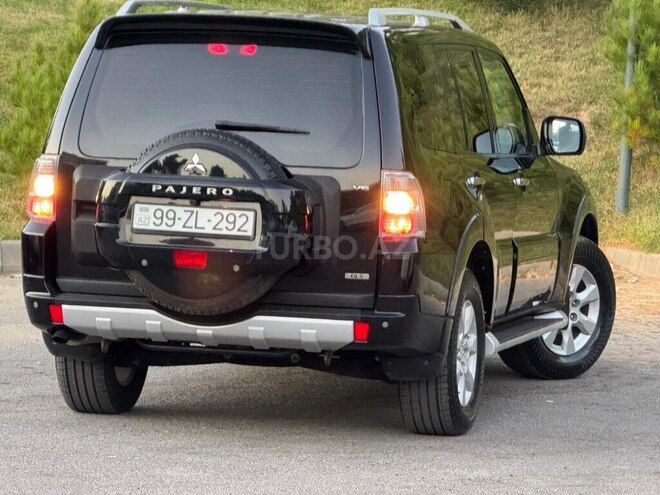 Mitsubishi Pajero 2010, 157,000 km - 3.5 л - Bakı