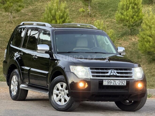 Mitsubishi Pajero 2010, 157,000 km - 3.5 л - Bakı