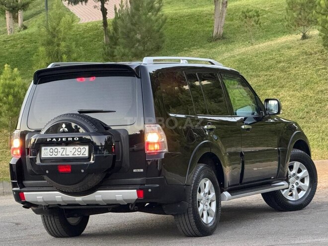Mitsubishi Pajero 2010, 157,000 km - 3.5 л - Bakı