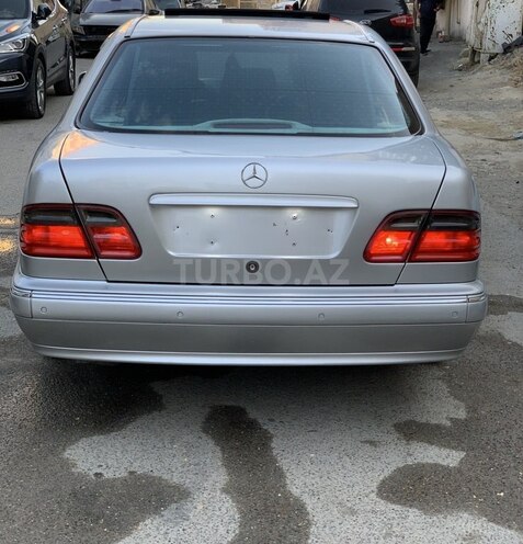 Mercedes E 320 2001, 380,217 km - 3.2 l - Bakı