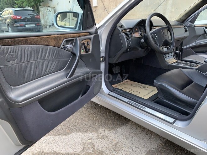 Mercedes E 320 2001, 380,217 km - 3.2 l - Bakı