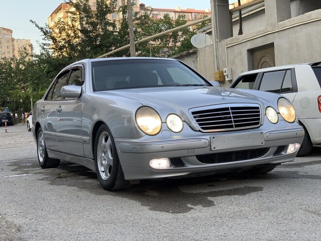 Mercedes E 320 2001, 380,217 km - 3.2 l - Bakı