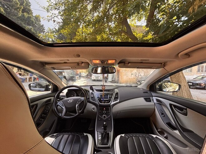 Hyundai Elantra 2015, 84,000 km - 1.8 l - Bakı