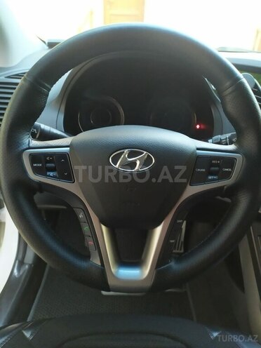 Hyundai i40 2013, 85,771 km - 1.7 л - Şirvan