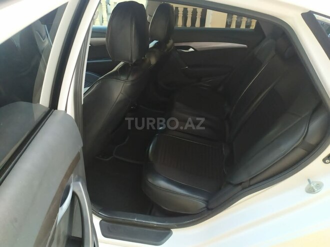 Hyundai i40 2013, 85,771 km - 1.7 л - Şirvan