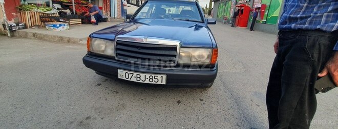 Mercedes 190 1988, 561,455 km - 2.0 л - Astara