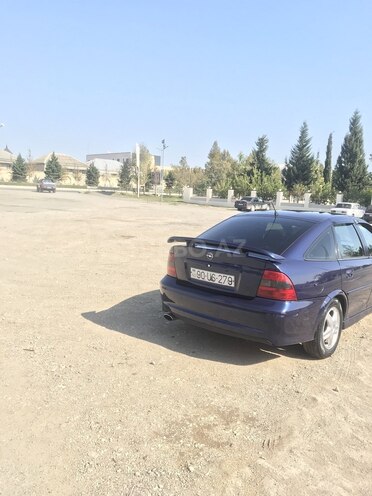 Opel Vectra 1997, 518,000 km - 1.8 l - Yevlax