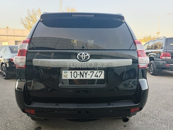 Toyota Land Cruiser Prado-5