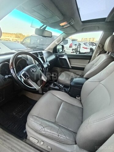 Toyota Land Cruiser Prado-9