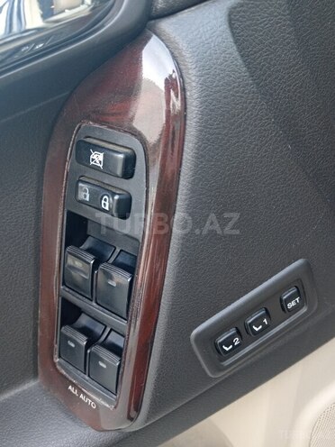 Toyota Land Cruiser Prado-13