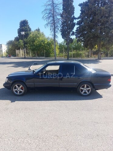 Mercedes E 230 1990, 28,800 km - 2.3 l - Bakı