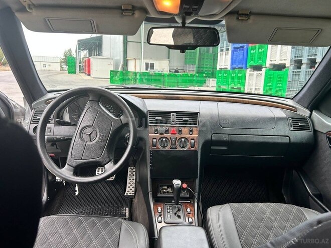 Mercedes C 230 1997, 365,000 km - 2.3 l - Qusar