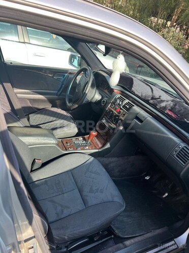 Mercedes E 280 1996, 409,000 km - 2.8 l - Bakı