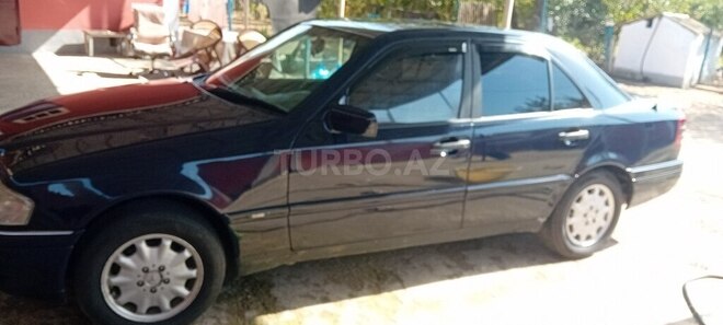 Mercedes C 250 d 1996, 370,520 km - 2.5 l - Biləsuvar