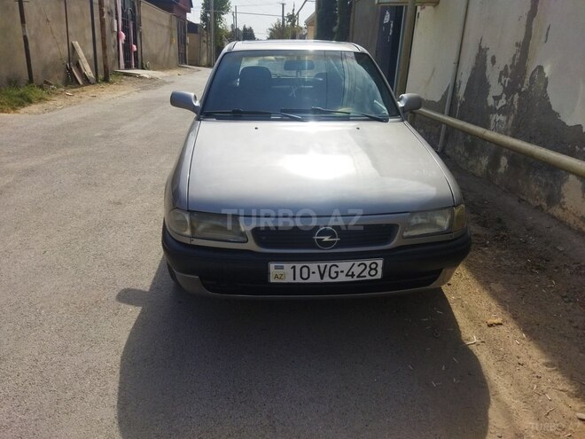 Opel Astra 1995, 358,000 km - 1.4 l - Sumqayıt