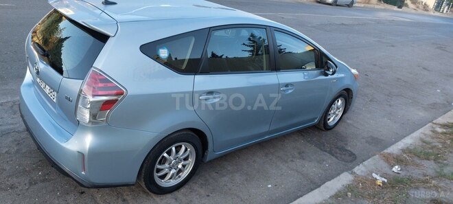 Toyota Prius V 2015, 256,900 km - 1.8 л - Bakı