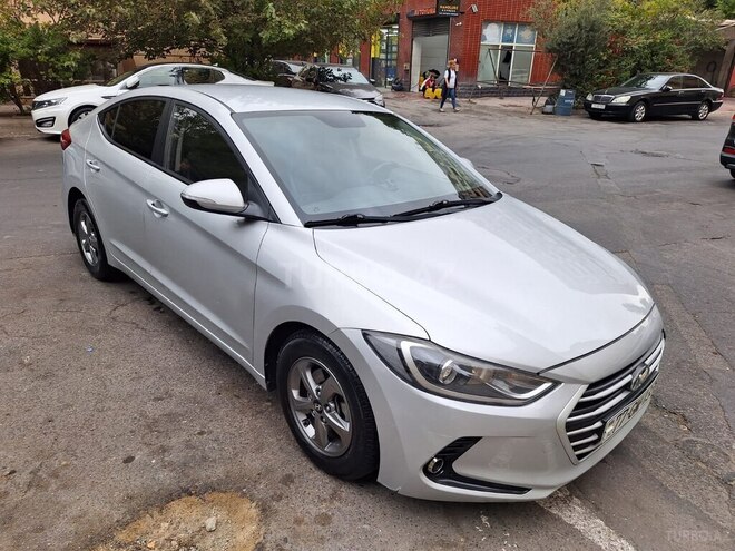 Hyundai Avante 2016, 168,200 km - 1.6 л - Bakı