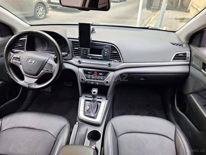 Hyundai Avante 2016, 168,200 km - 1.6 л - Bakı