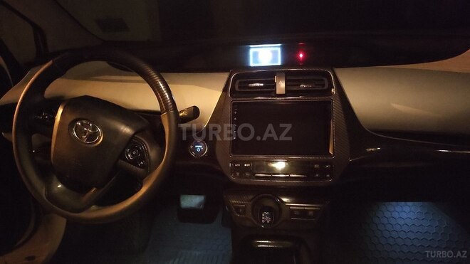 Toyota Prius 2018, 89,400 km - 1.8 l - Bakı