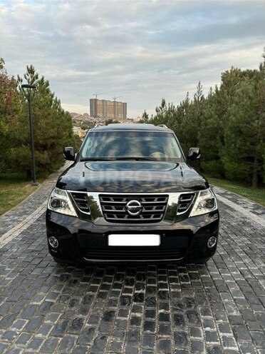 Nissan Patrol 2014, 112,709 km - 5.6 l - Bakı