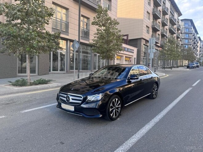 Mercedes E 300 2017, 136,600 km - 2.0 l - Bakı