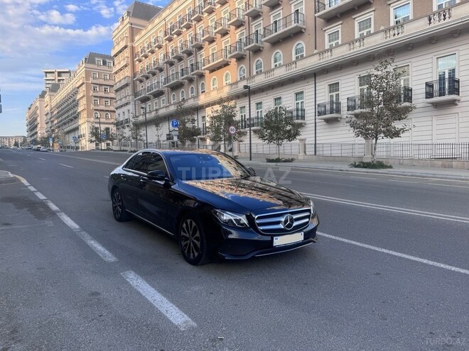 Mercedes E 300 2017, 136,600 km - 2.0 l - Bakı