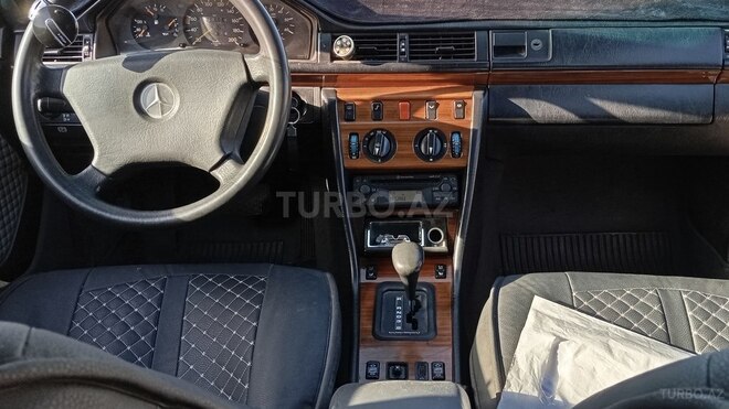 Mercedes E 250 1990, 350,000 km - 2.5 l - Bakı