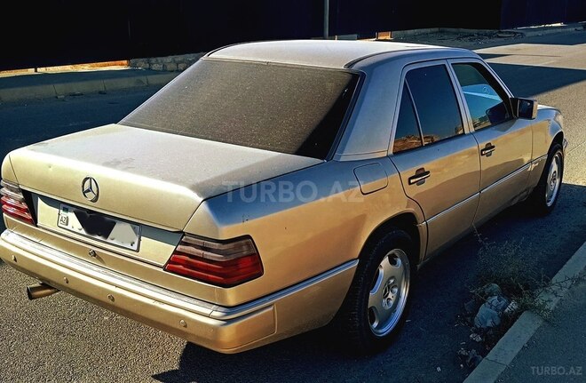 Mercedes E 250 1990, 350,000 km - 2.5 l - Bakı