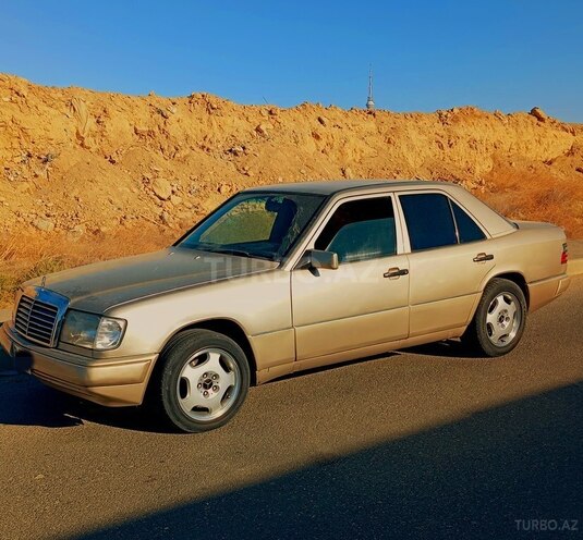 Mercedes E 250 1990, 350,000 km - 2.5 l - Bakı