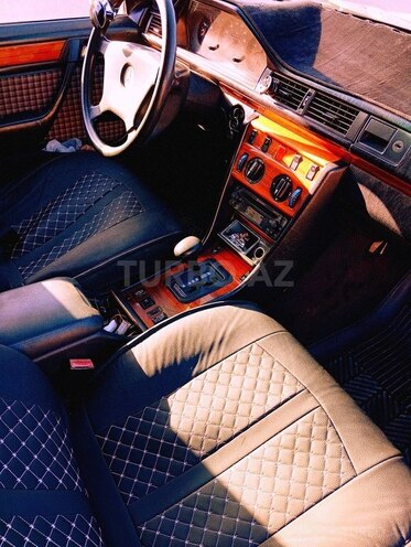 Mercedes E 250 1990, 350,000 km - 2.5 l - Bakı