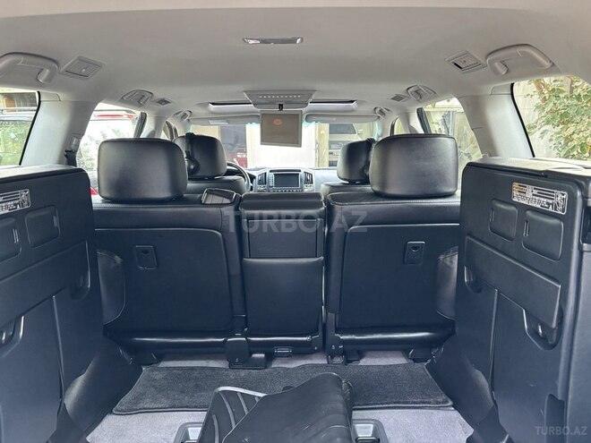 Toyota Land Cruiser-10
